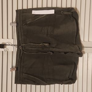 Matrices 3.5" inseam NWT shorts